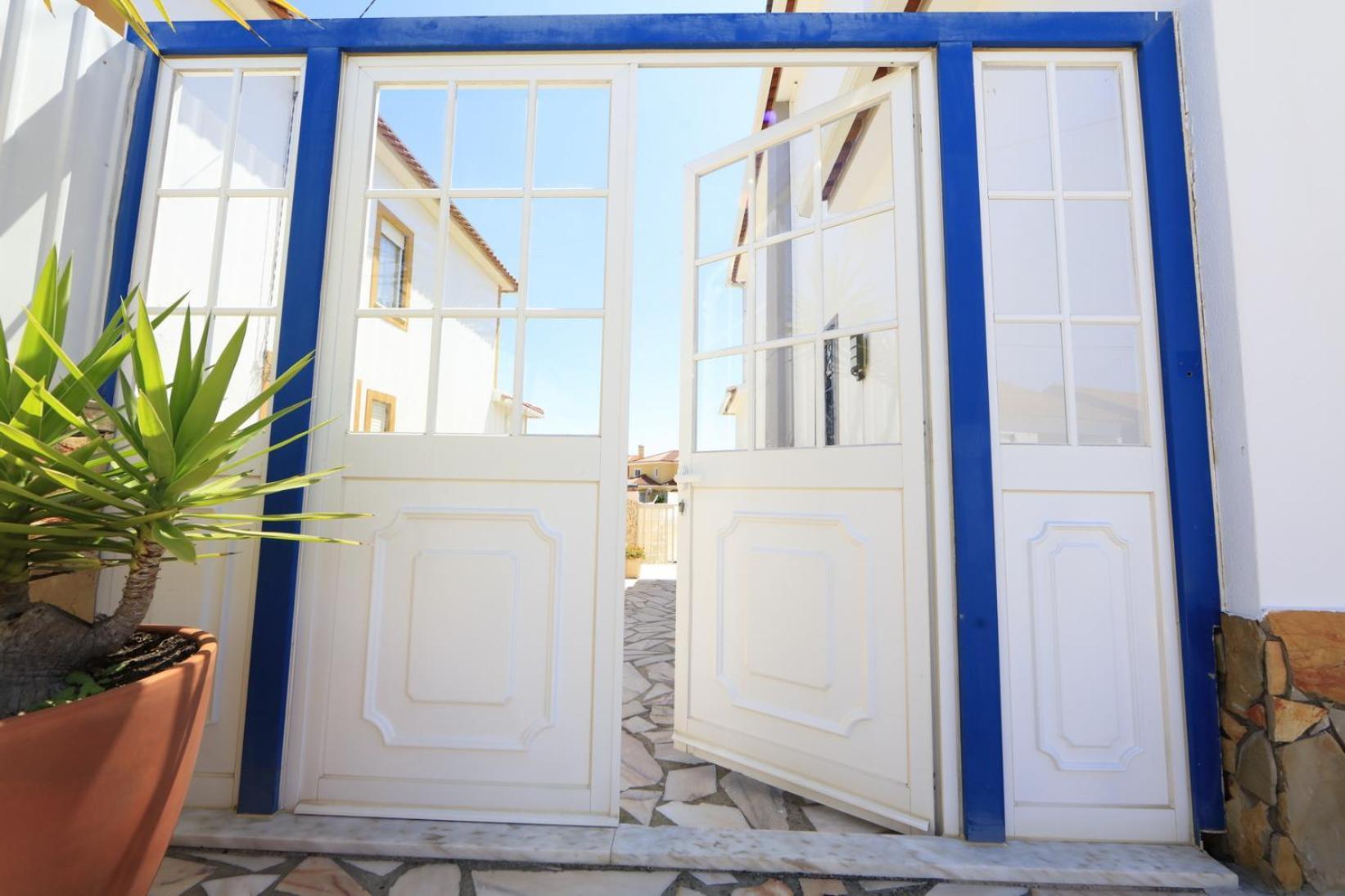 Dii Beach House - Moradia Bi-Familiar Com Piscina Aquecida Torres Vedras Eksteriør billede